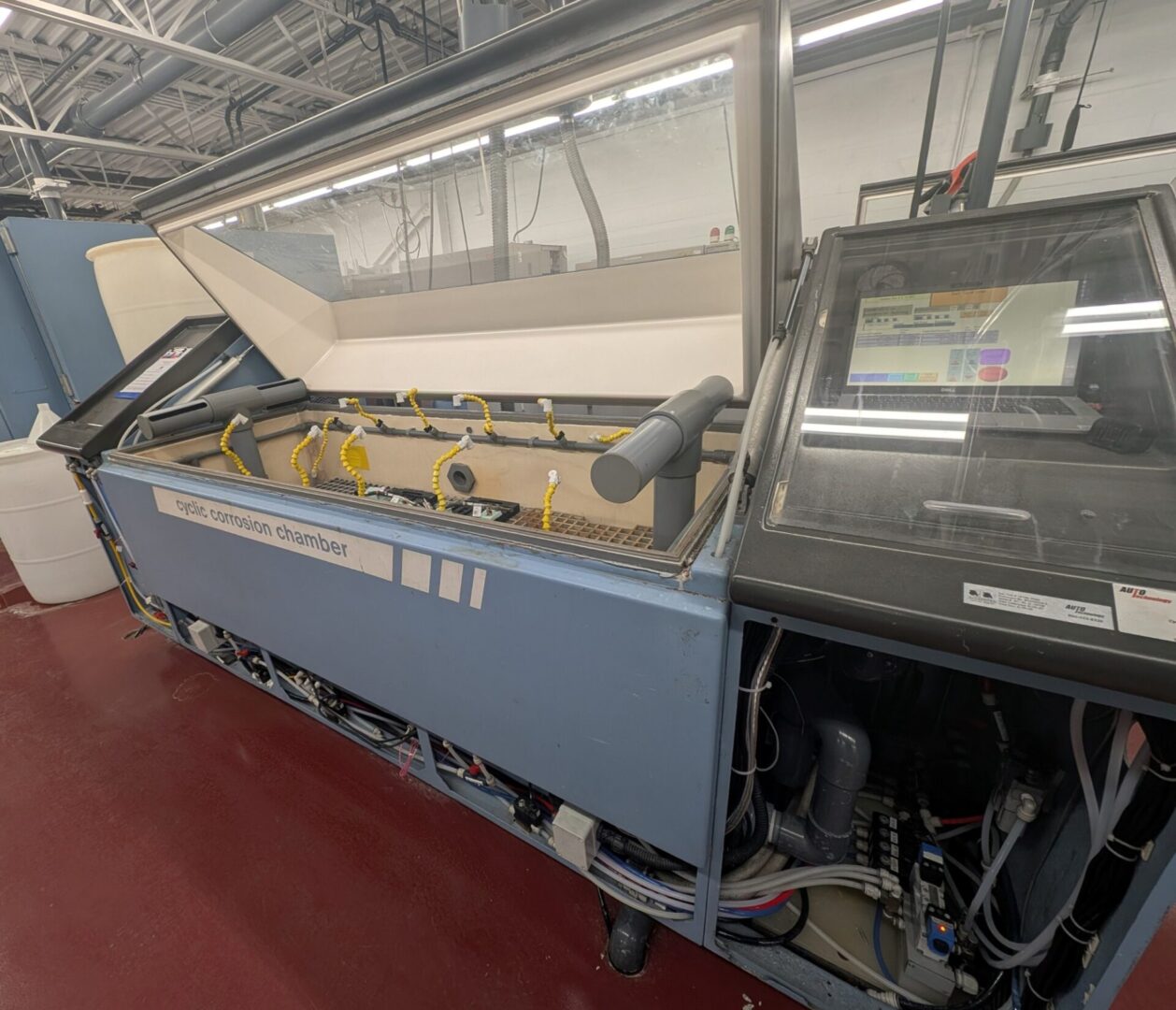 Lab cyclic corrosion test chamber with controls